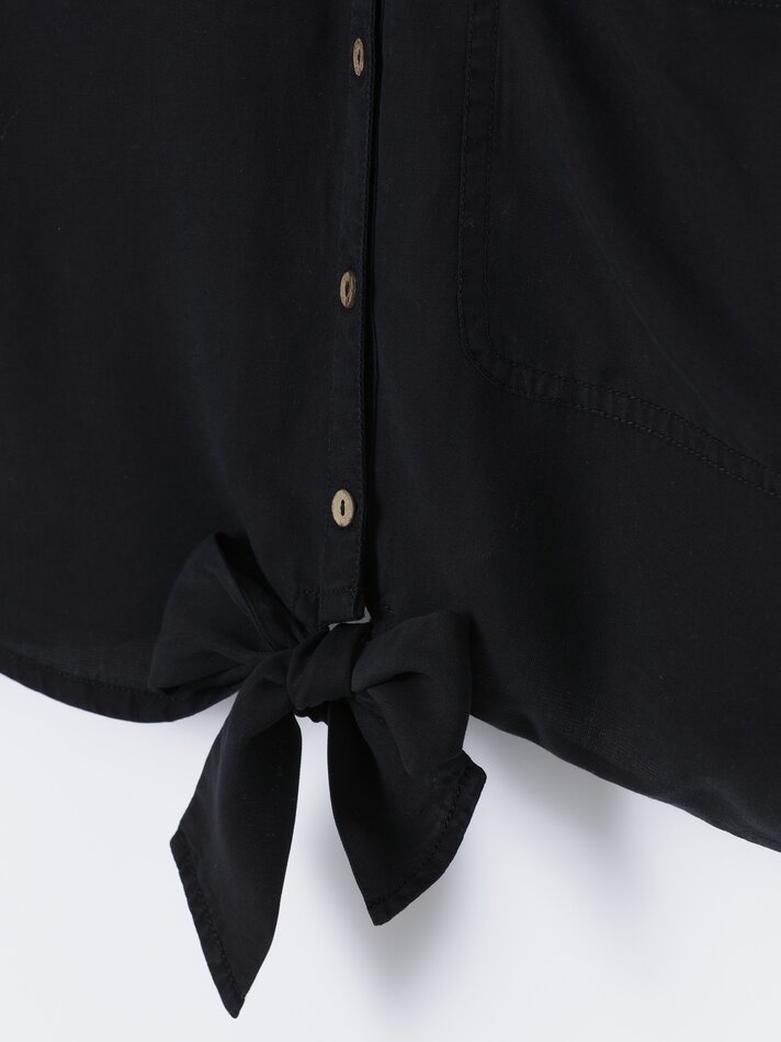 Camisa jeans cropped com nó - Preta