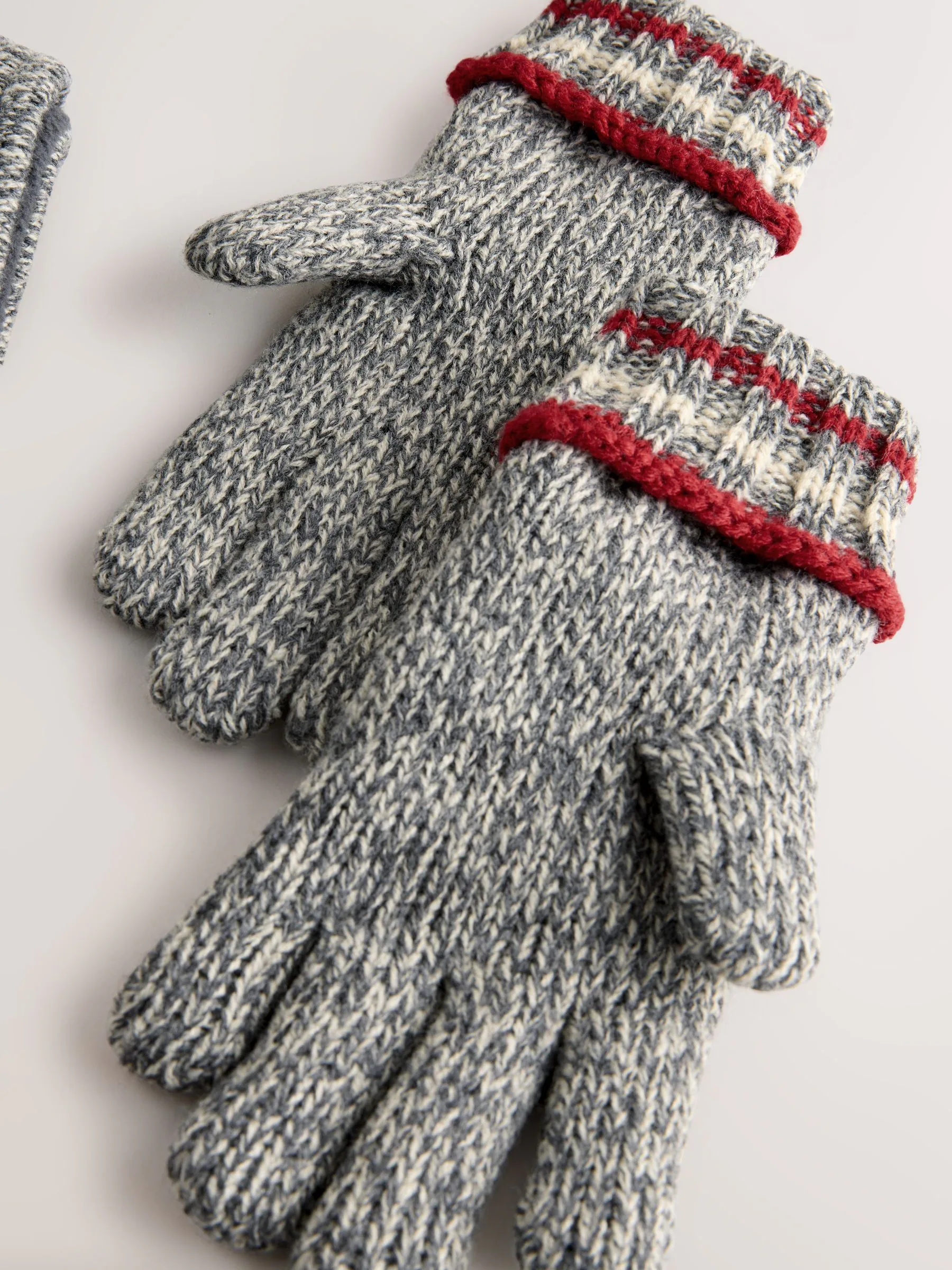 Grijs/rode streep - Set van 3 -delige muts, sjaal en handschoenen (3-16jr)