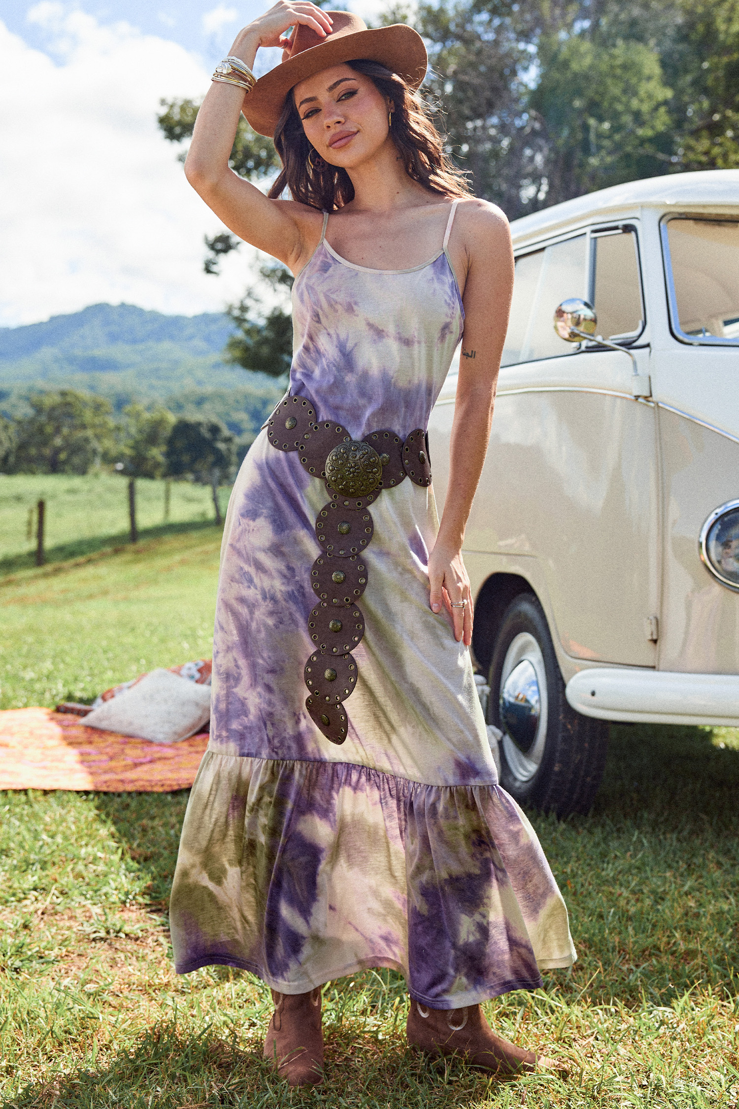 Robe maxi sans manches à col scoop tie dye