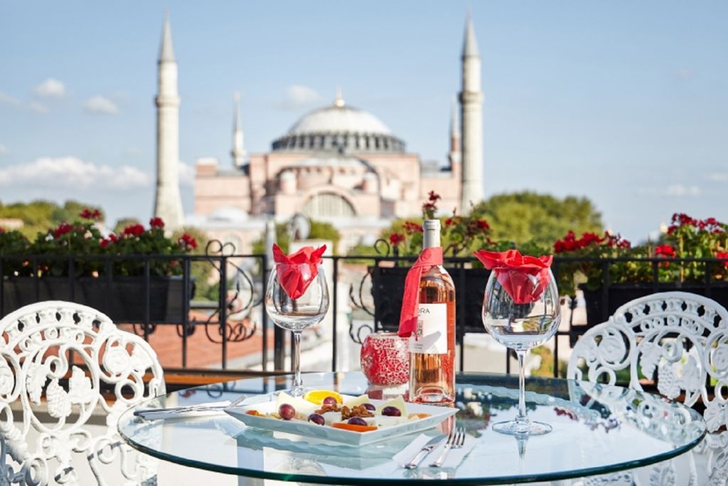 Celal Sultan Hotel Special category Logies en ontbijt - Hotel