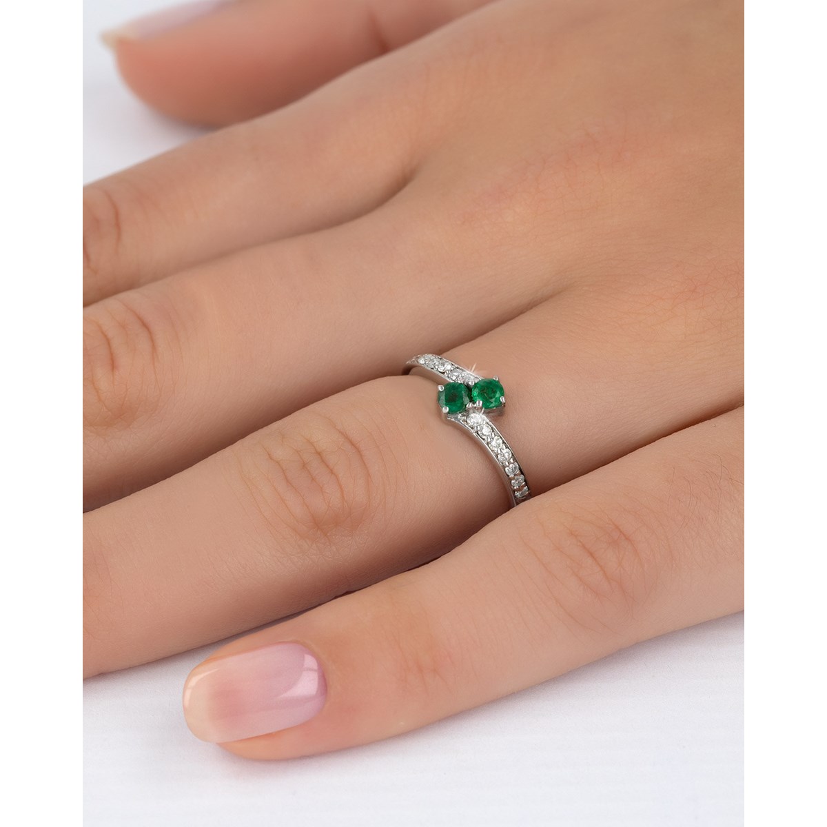 Bague ADEN Or 585 Blanc Duo Emeraude et diamants 2.15grs