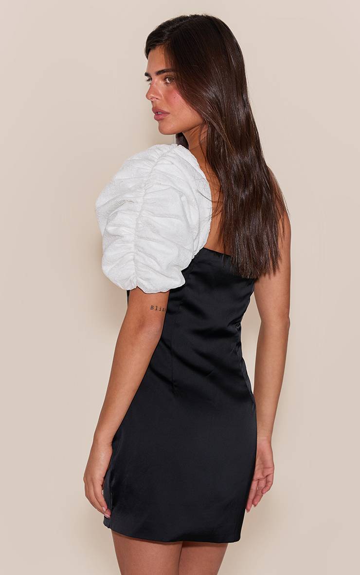 Noir Robe Moulante Drapée Avec Nœud En Satin