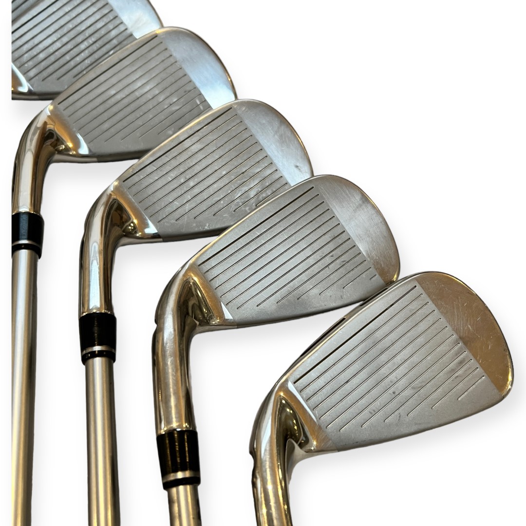 Wilson D9 Iron Set
