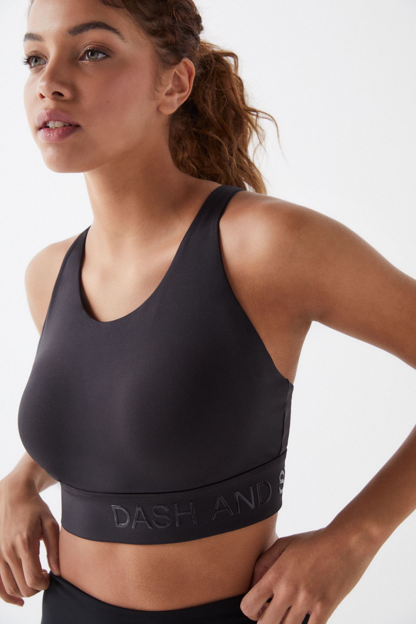 Sutiã esportivo preto com elasticidade 4D