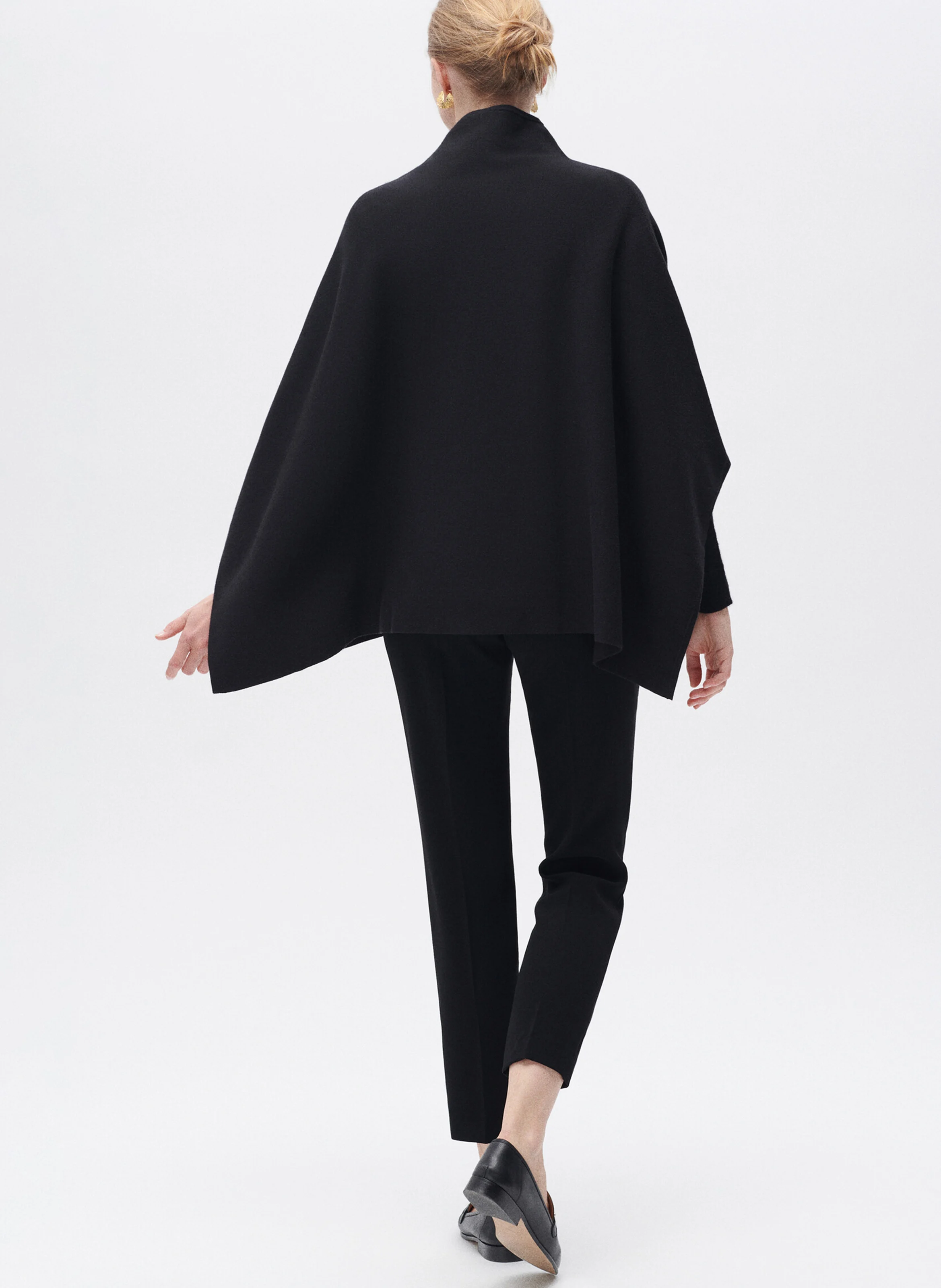 HELVIRA - Poncho col montant | Noir