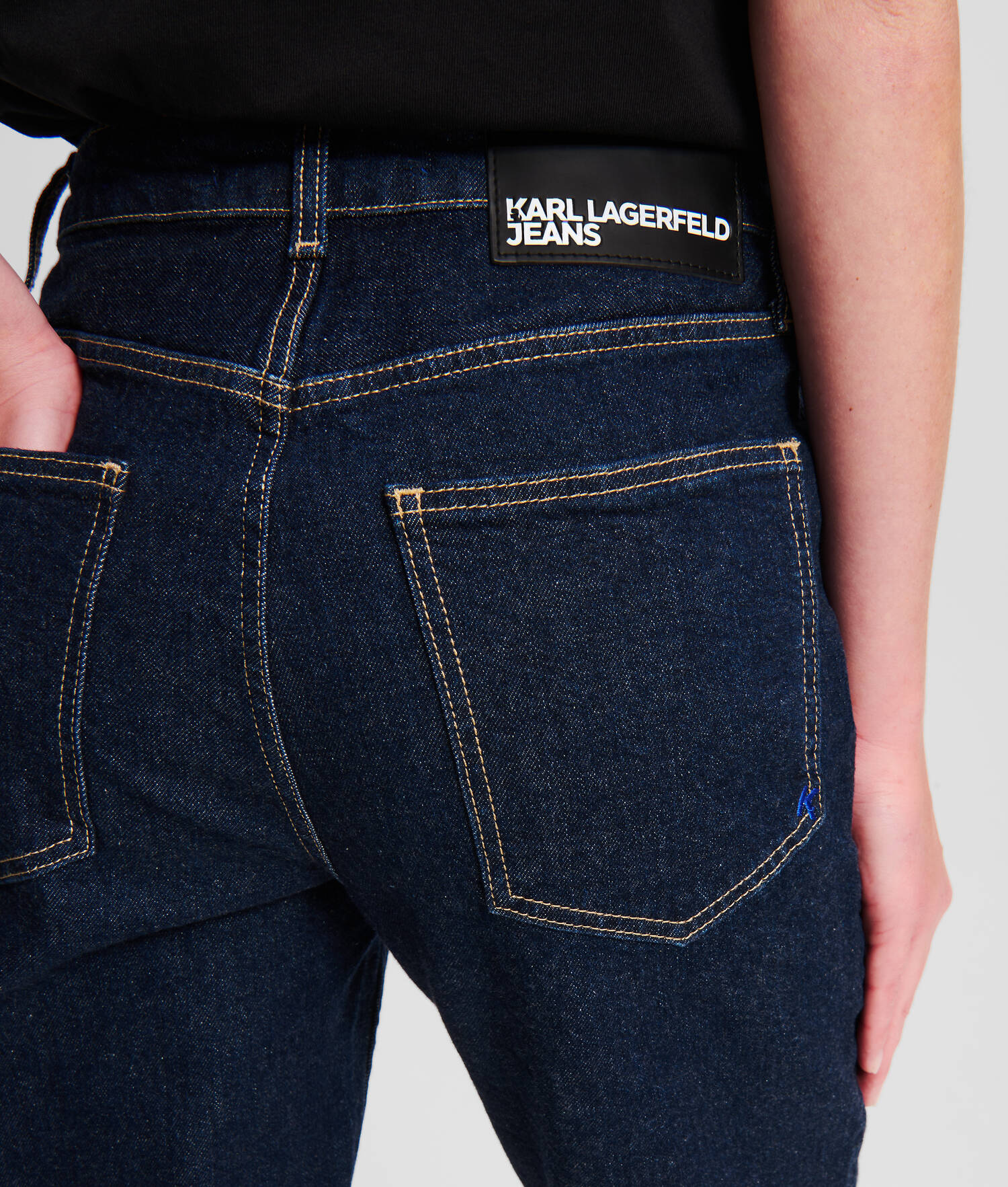 JEAN FUSELÉ TAILLE HAUTE KLJ