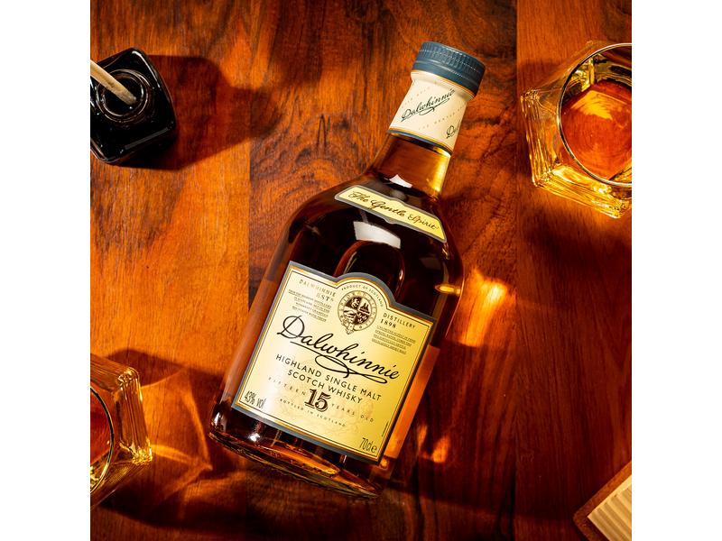 Dalwhinnie Whisky Highland Single Malt 15 Jahre 0.7 l Doppel gereifte Spirituosen Spezialität