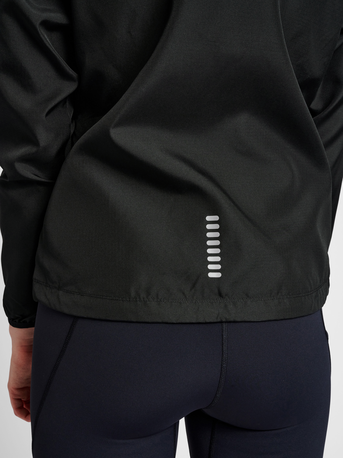 WOMENS PERFORMANCE JACKET