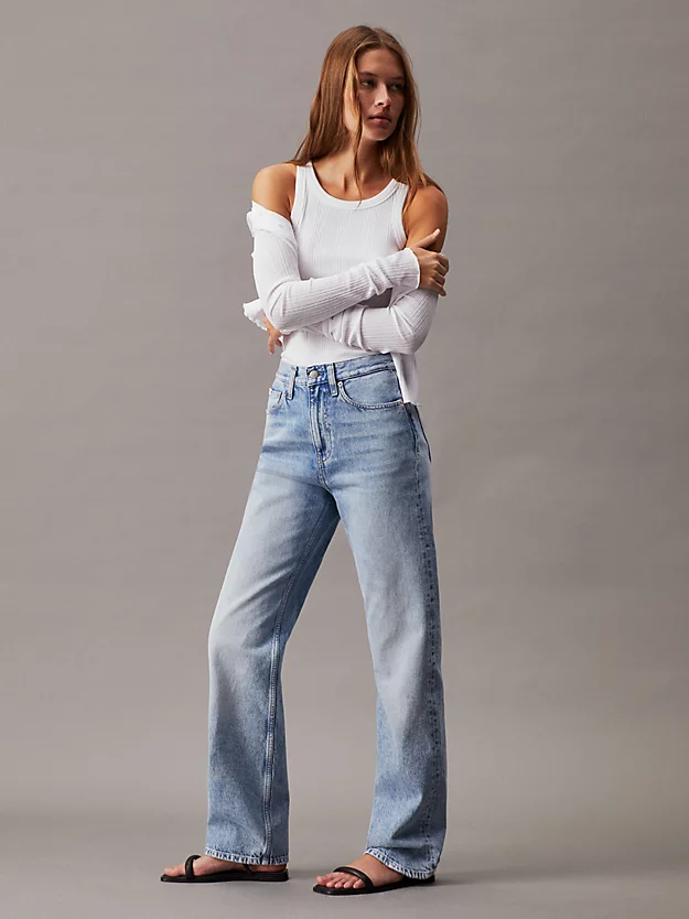 Calça jeans reta de cintura alta