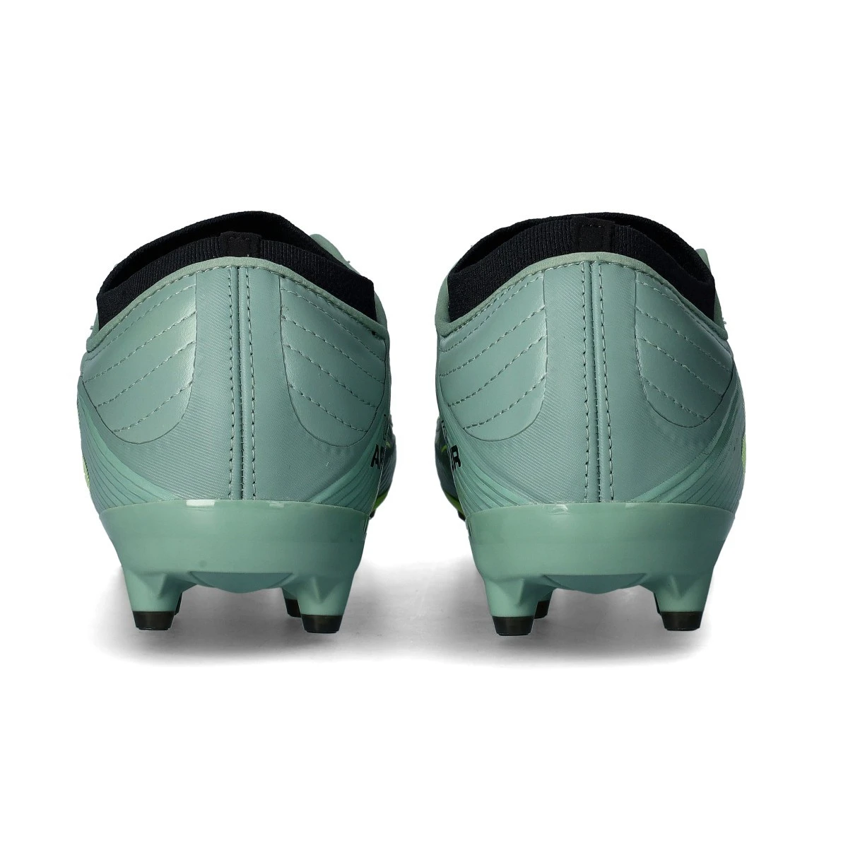 Chuteira Under Armour Magnetico Pro 4 FG