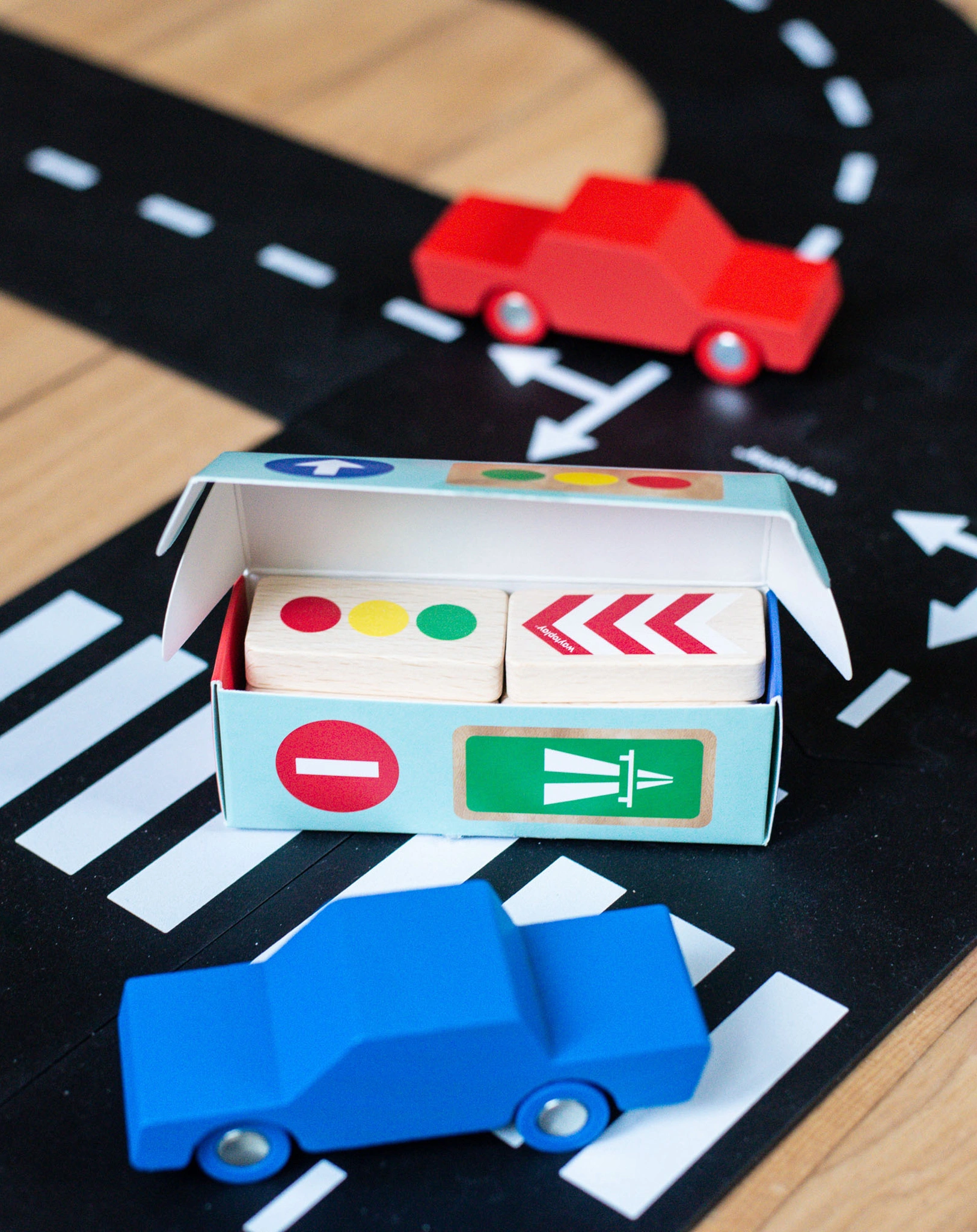 Spielstraßenzubehör ROADBLOCKS - VERKEHRSSCHILDER 8-teilig