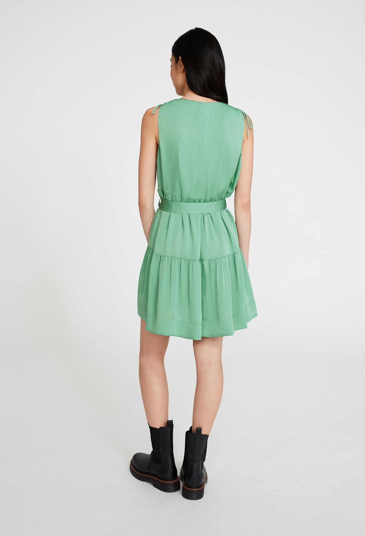 Robe fluide avec ceinture