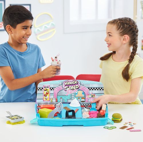 Kinetic Sand - Snackbar - Speelset - 907 g - Inclusief Keukengerei
