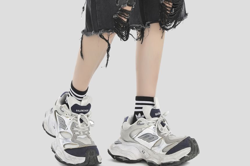 INStudio - Middelhoge denim shorts met distressed effect