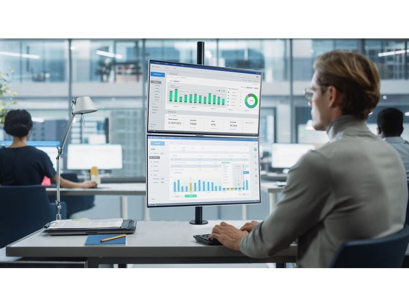 Kensington Vertikaler Dual Monitorarm bis 9 kg – Schwarz Tischhalterung für zwei Monitore in vertikaler Anordnung