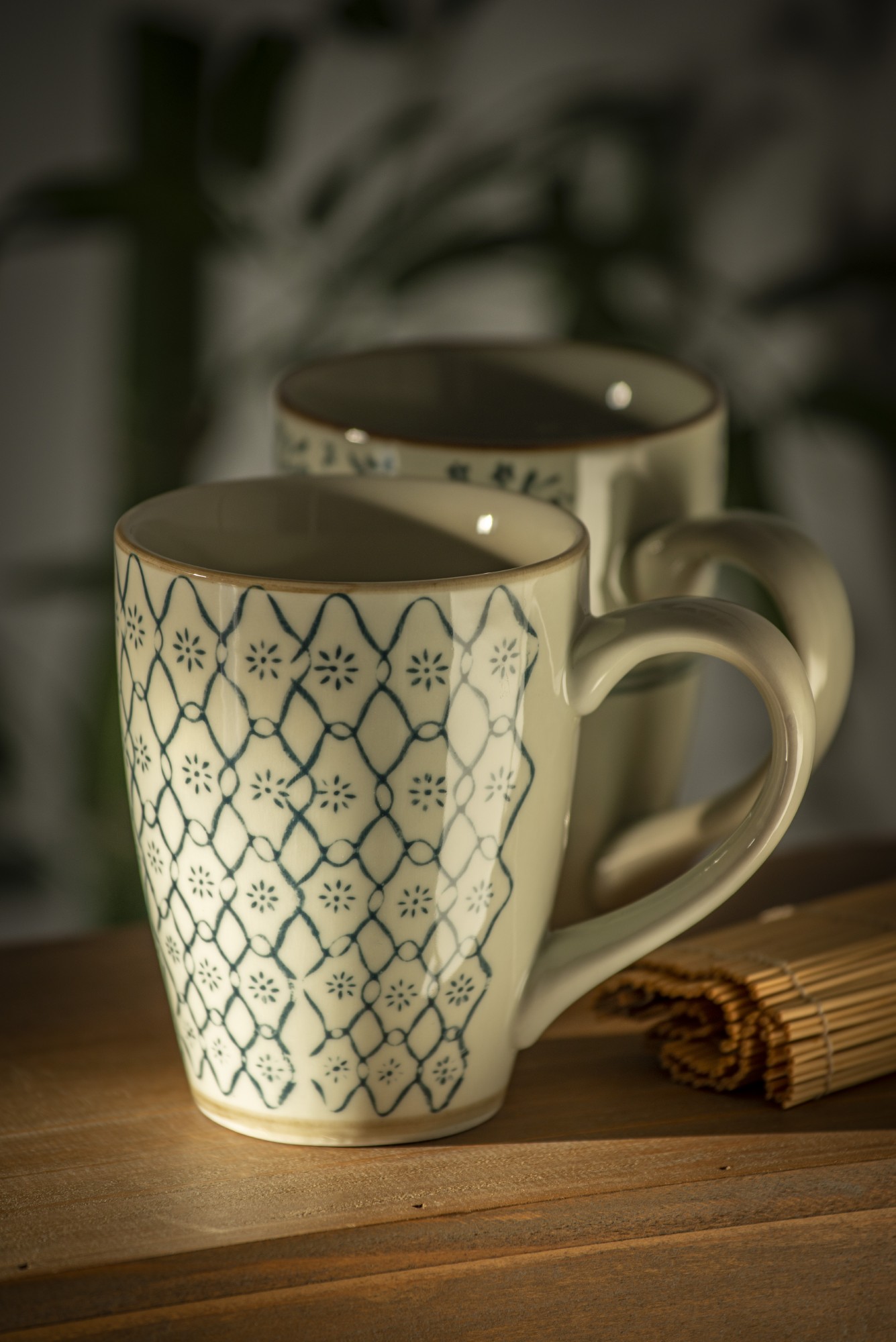 Tasse Gordes 'Netz', blau, hellgrau, H 12 cm, Ø 9,5 cm zu 4,80