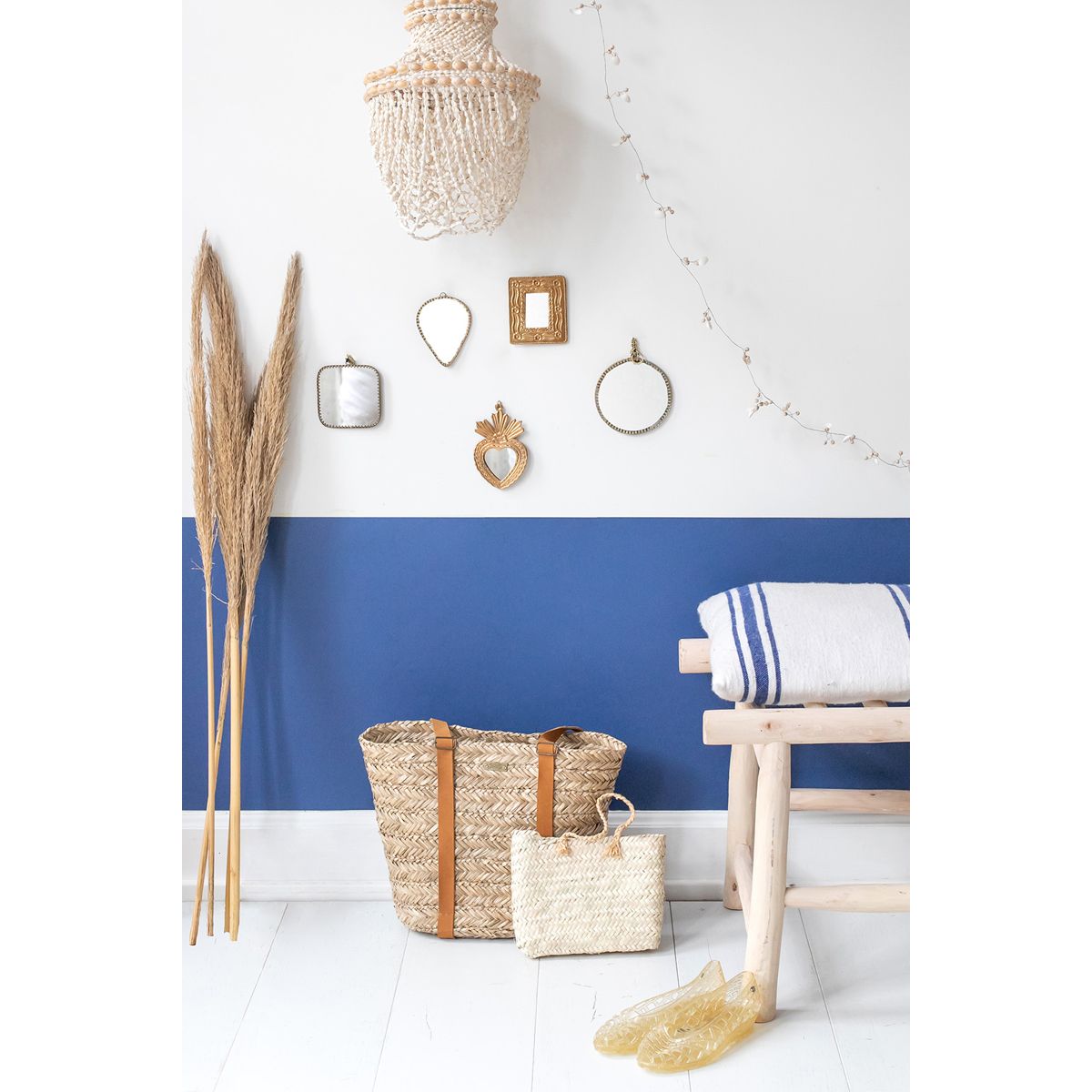 Suspension en véritable coquillages  Atelier jasmin