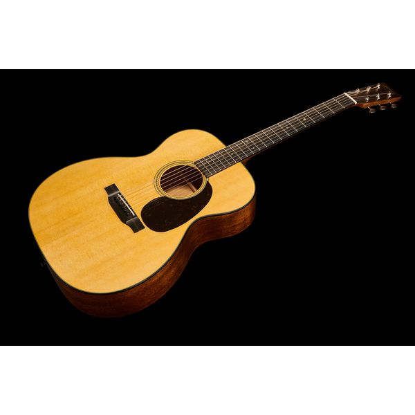Martin Guitar 000-18