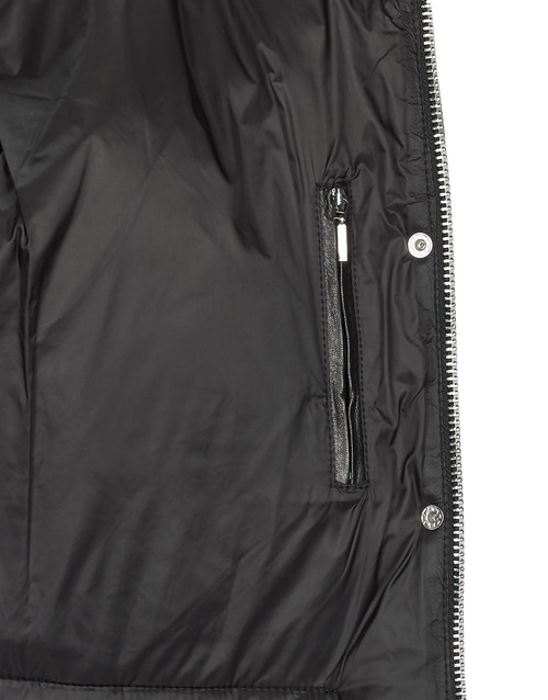 Oakwood - TRAVEL - Noir