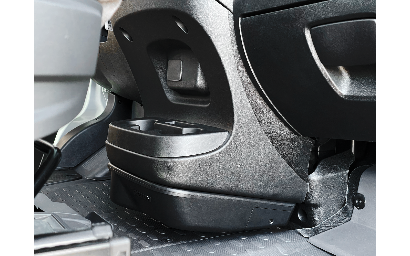 Eton UG Fiat Sub 6A Aktivsubwoofer für Fiat Ducato 15 cm 160 W