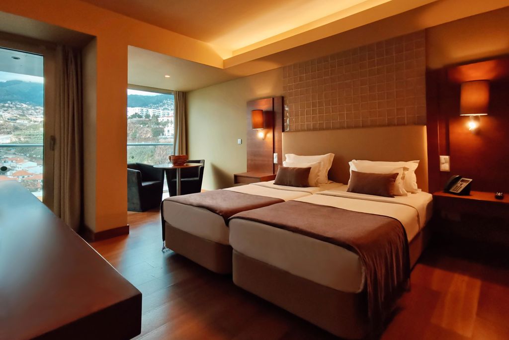 The Views Baia Logies - Hotel