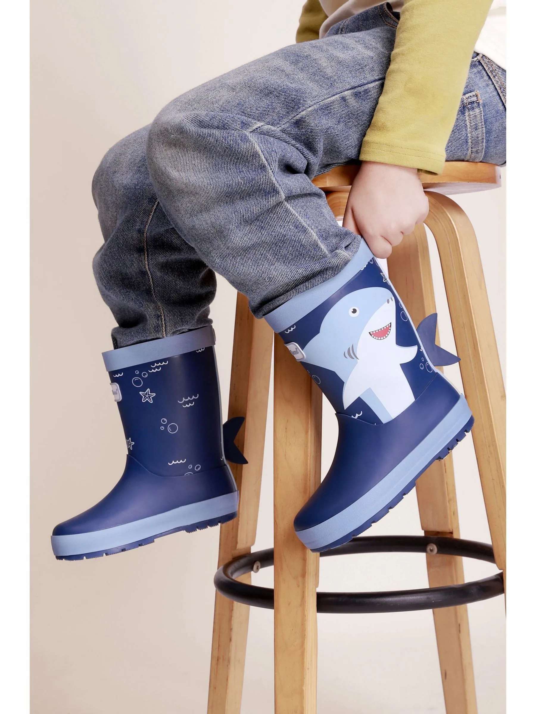 ToeZone Boys Blue Shark Waterproof Wellies