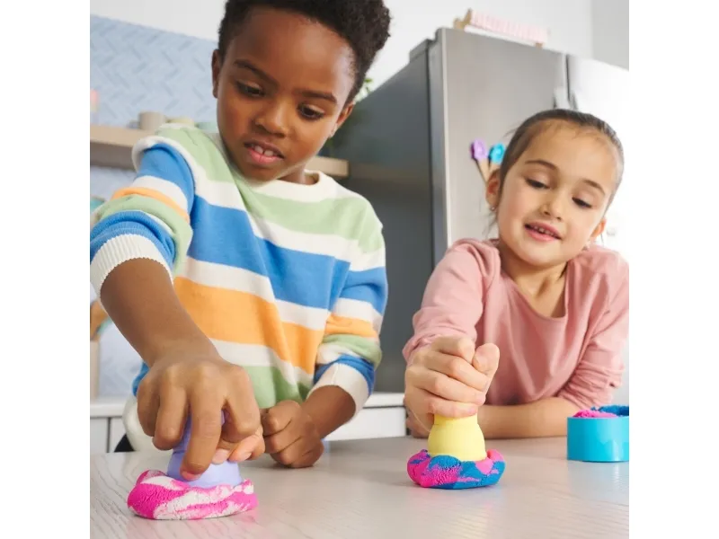 Kinetic Sand Soft Serve Station