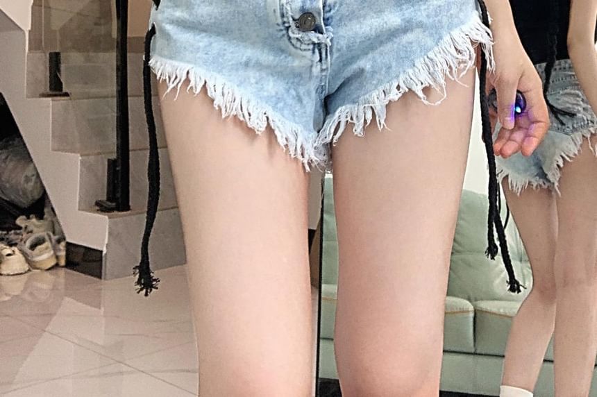 Chisan - Hoge taille gewassen distressed denim shorts