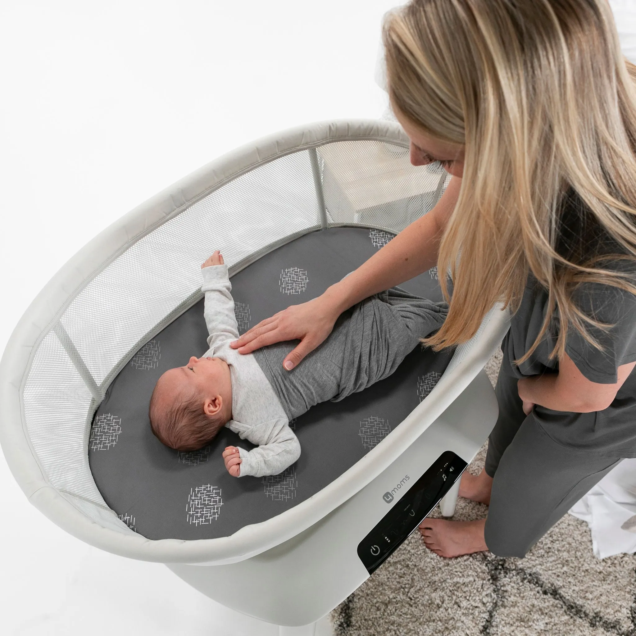 4 Moms Bassinette Mamaroo Sleep Birch