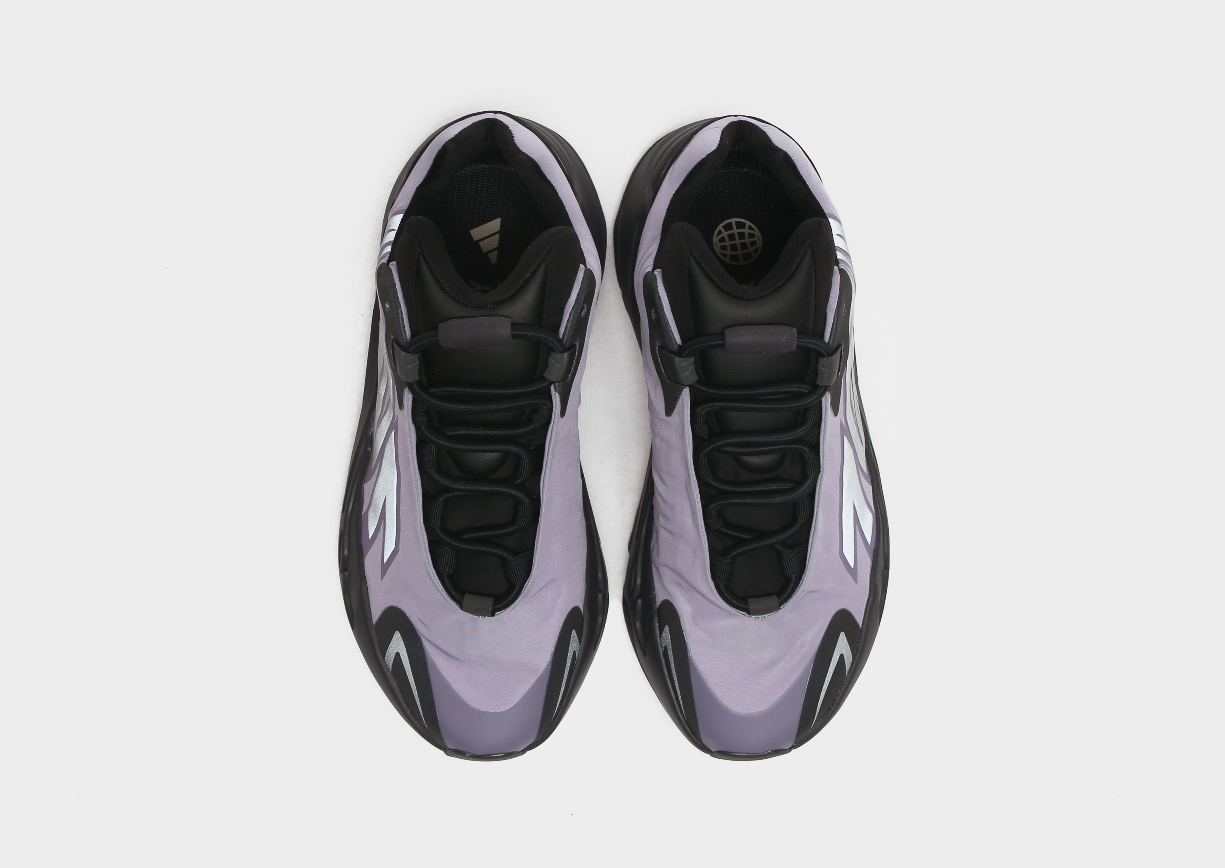 adidas Originals YZY 700 MNVN