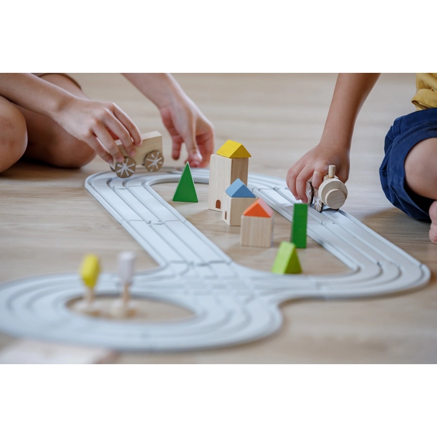 PlanToys Straßen und Schienen Set groß