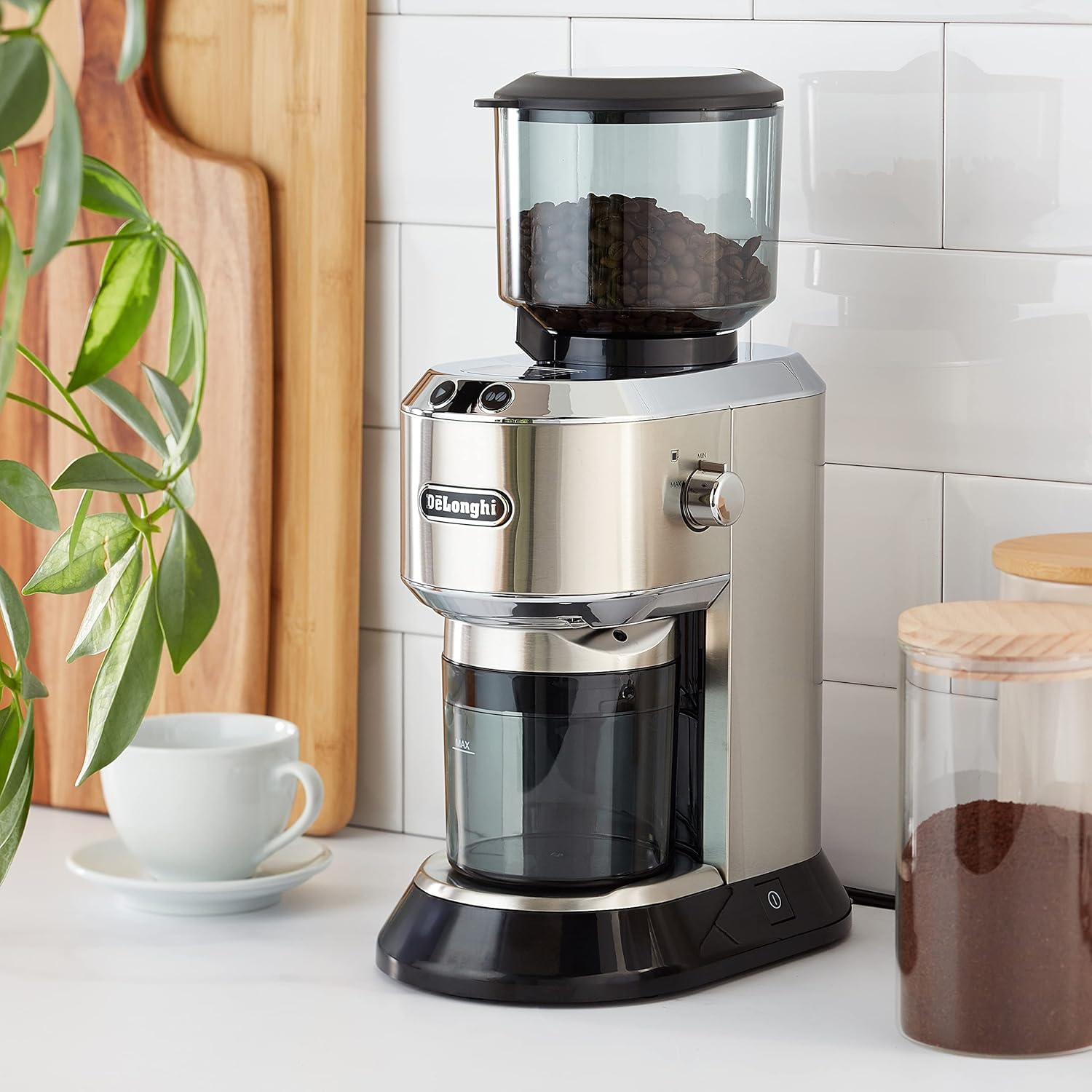 De'Longhi Dedica KG 521.M Elektrische Kaffeemühle, 2,1' LCD Display mit Aroma Funktion, Vollmetallgehäuse, Edelstahl Kegelmahlwerk, einstellbare Mahlgradeinstellung, Silber
