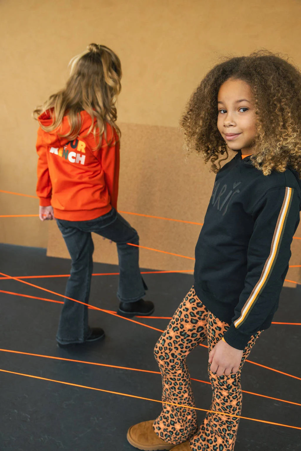 TYGO & vito hoodie Selma met contrastbies zwart