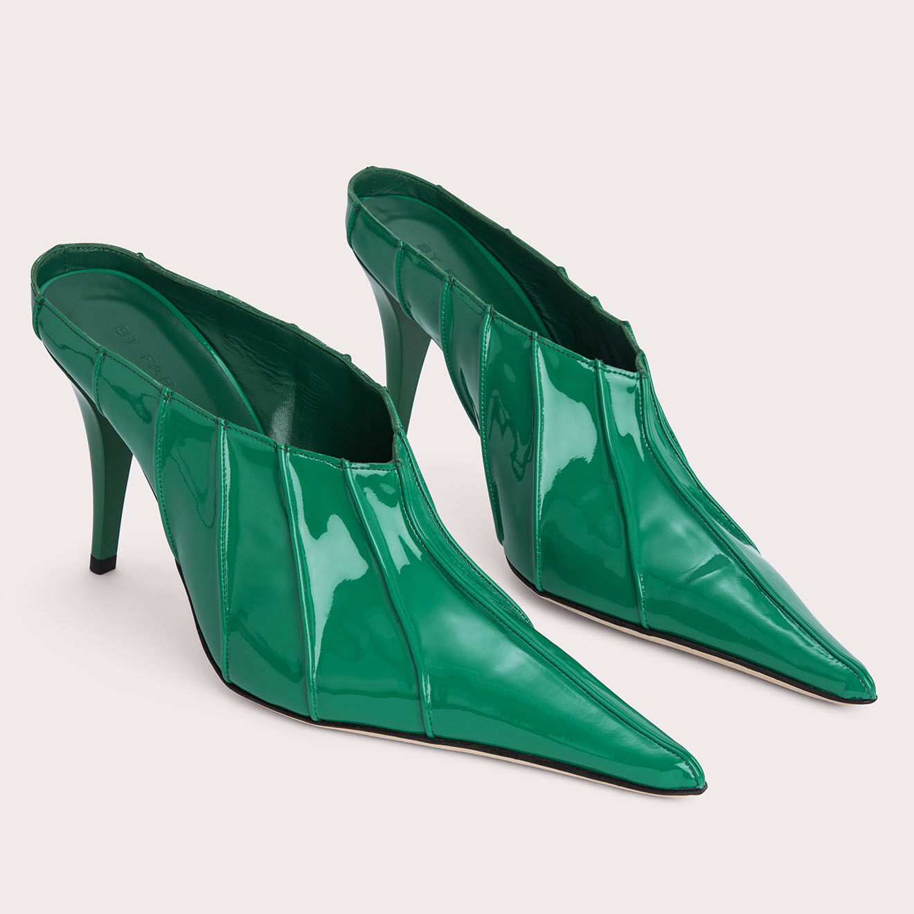 By Far Mules en Cuir verni Trish vertes - Talon 10 cm