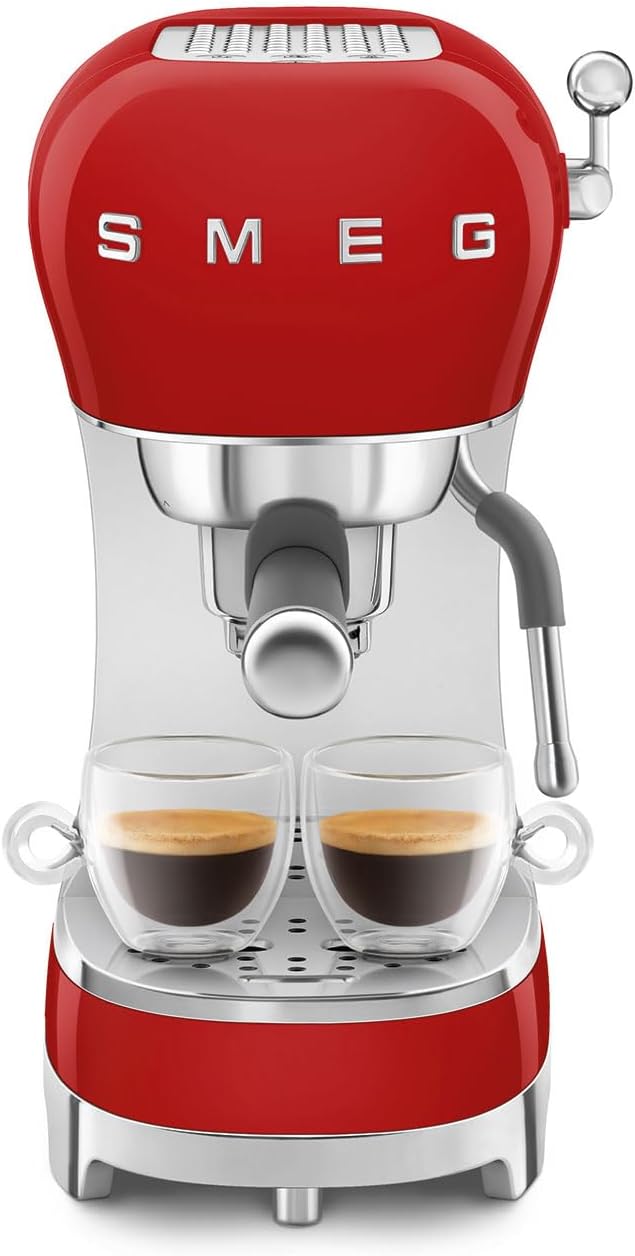 Smeg, Machine à Café Expresso Manuelle ECF02CREU, Système Thermoblock et Buse Vapeur, 4 Fonctions Expresso, Plateau Amovible, Porte Filtre, Réservoir d'Eau 1 L, Dimensions Compactes, 1350W, Crème