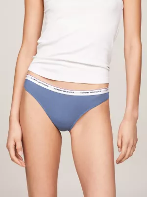 Conjunto com 3 unidades de tangas premium com logo repetido da Essential