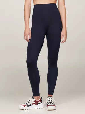 Calça legging esportiva essencial, comprimento total e modelagem justa.