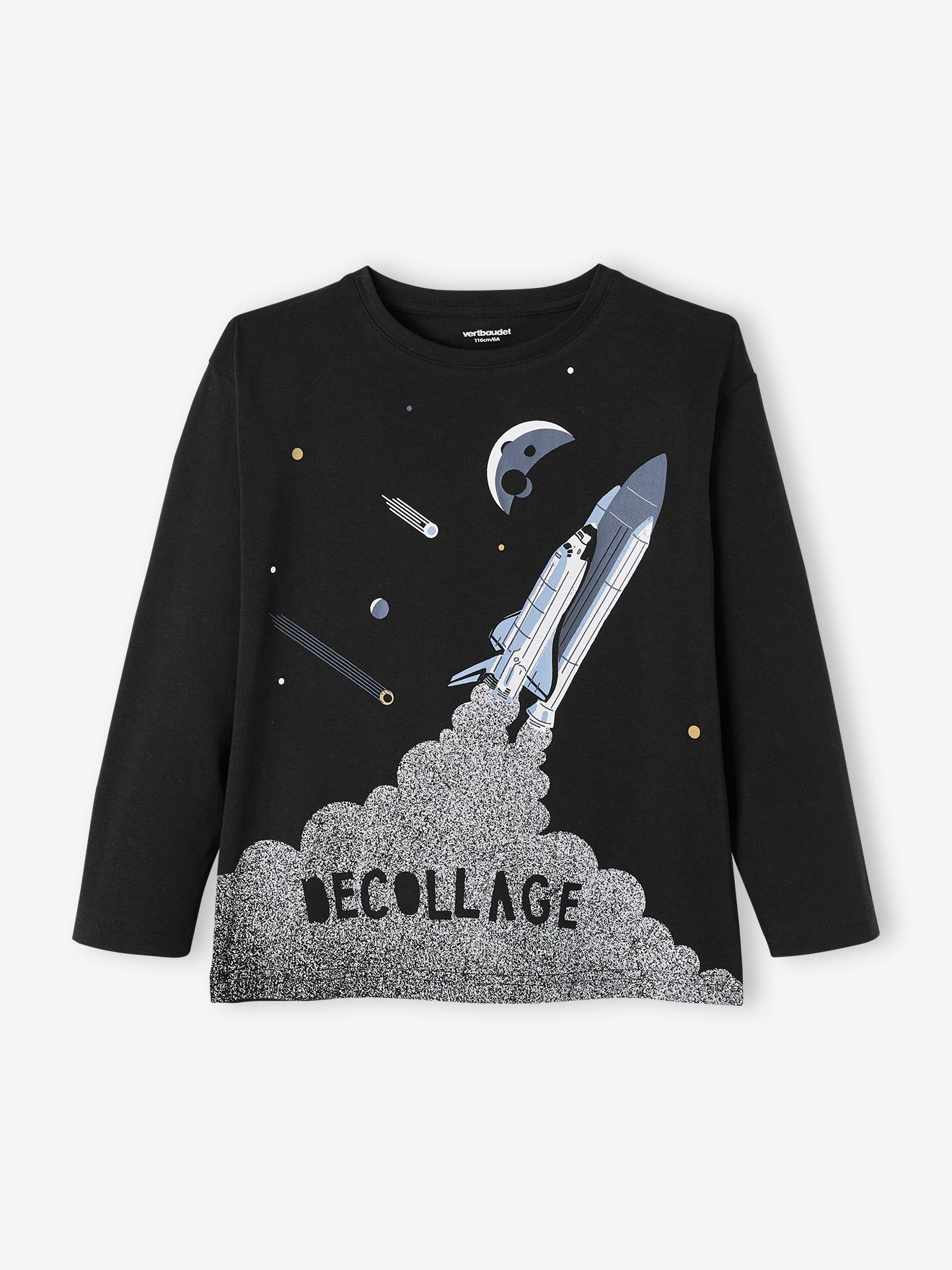 Camiseta infantil masculina preta lisa com estampa de nave espacial grande.