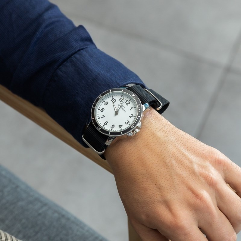 Votre Montre Homme en Tissu Noir GIORGIO