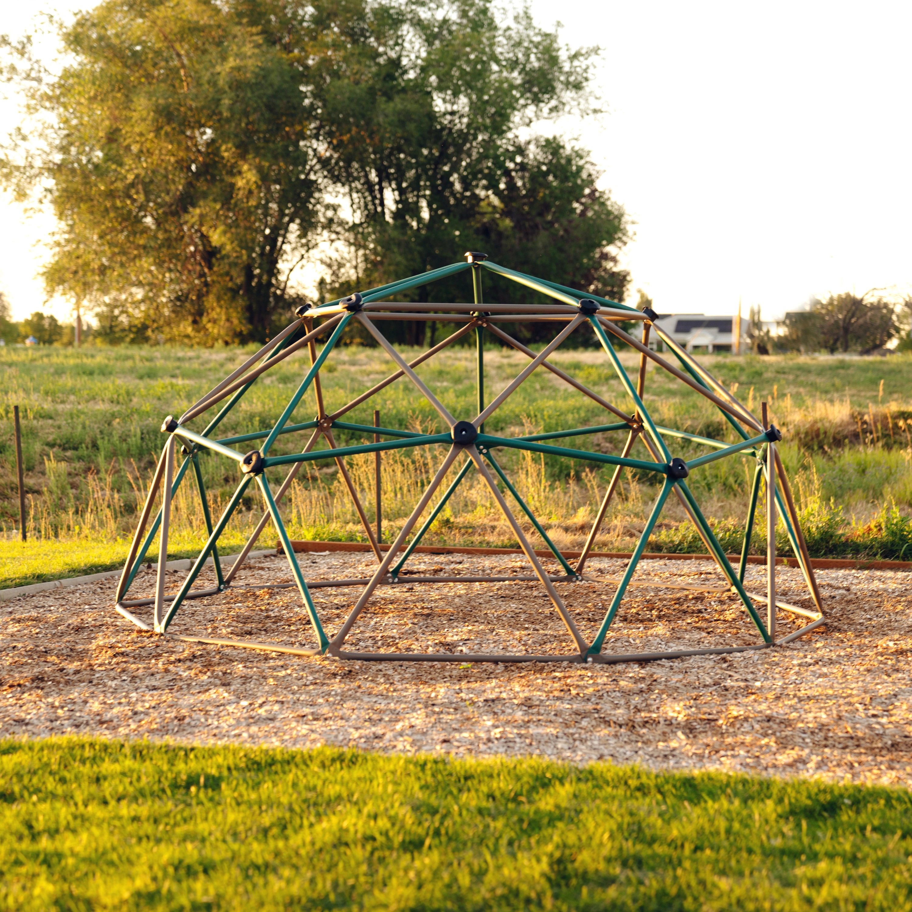 Klettergerüst GEODOME Metall (Größe: 305x152cm)