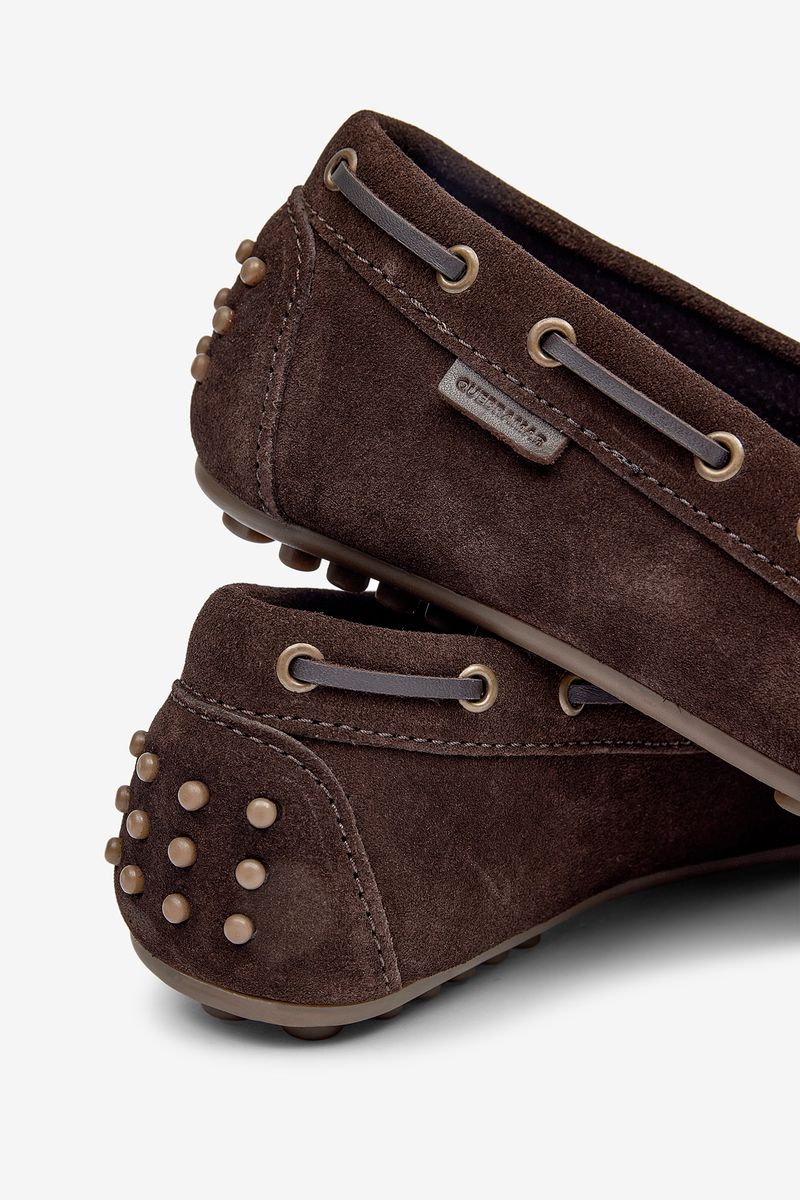 MOCASSINS EM PELE COM ATACADORES