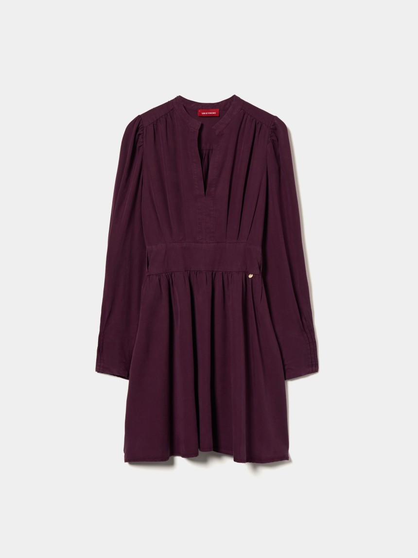 Vestido curto em tencel decote em V