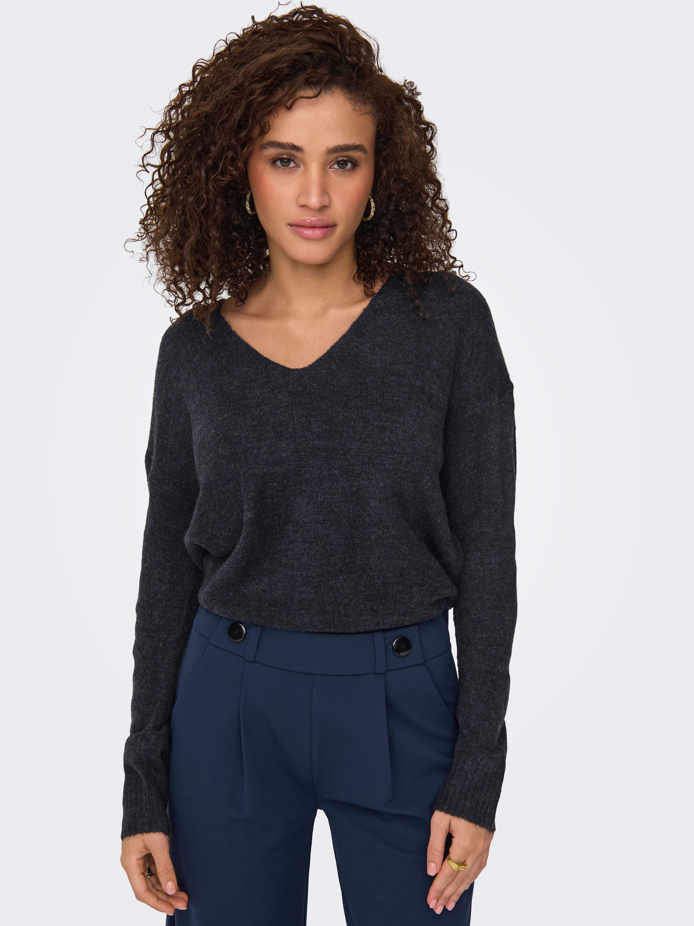 JDY V-Ausschnitt-Pullover »JDYELANORA L/S V-NECK PULLO. KNT NOOS«, mit leicht überschnittenen Schultern