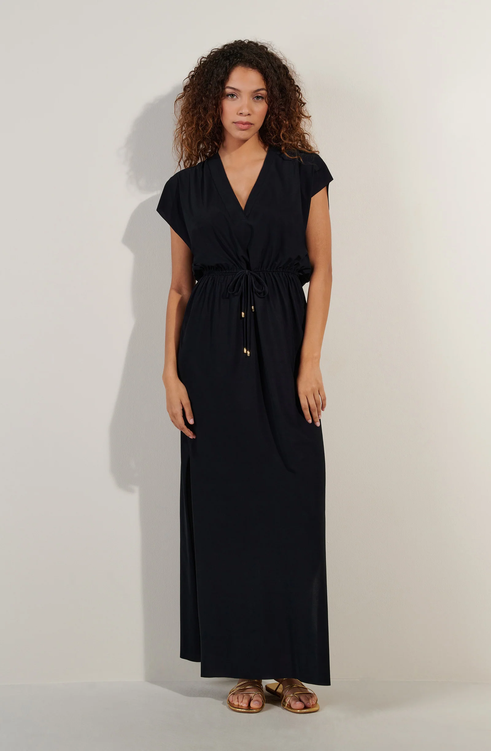 taya Longue robe ample en voile léger noir Noir