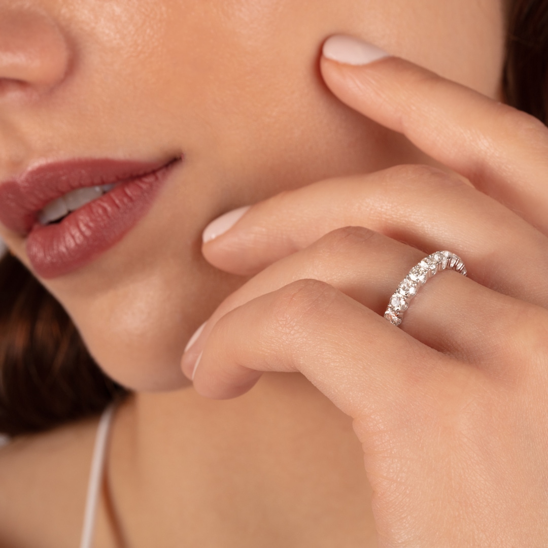 Mémoire-Ring 750/18 K Weissgold mit Diamanten 2.00 ct H/si