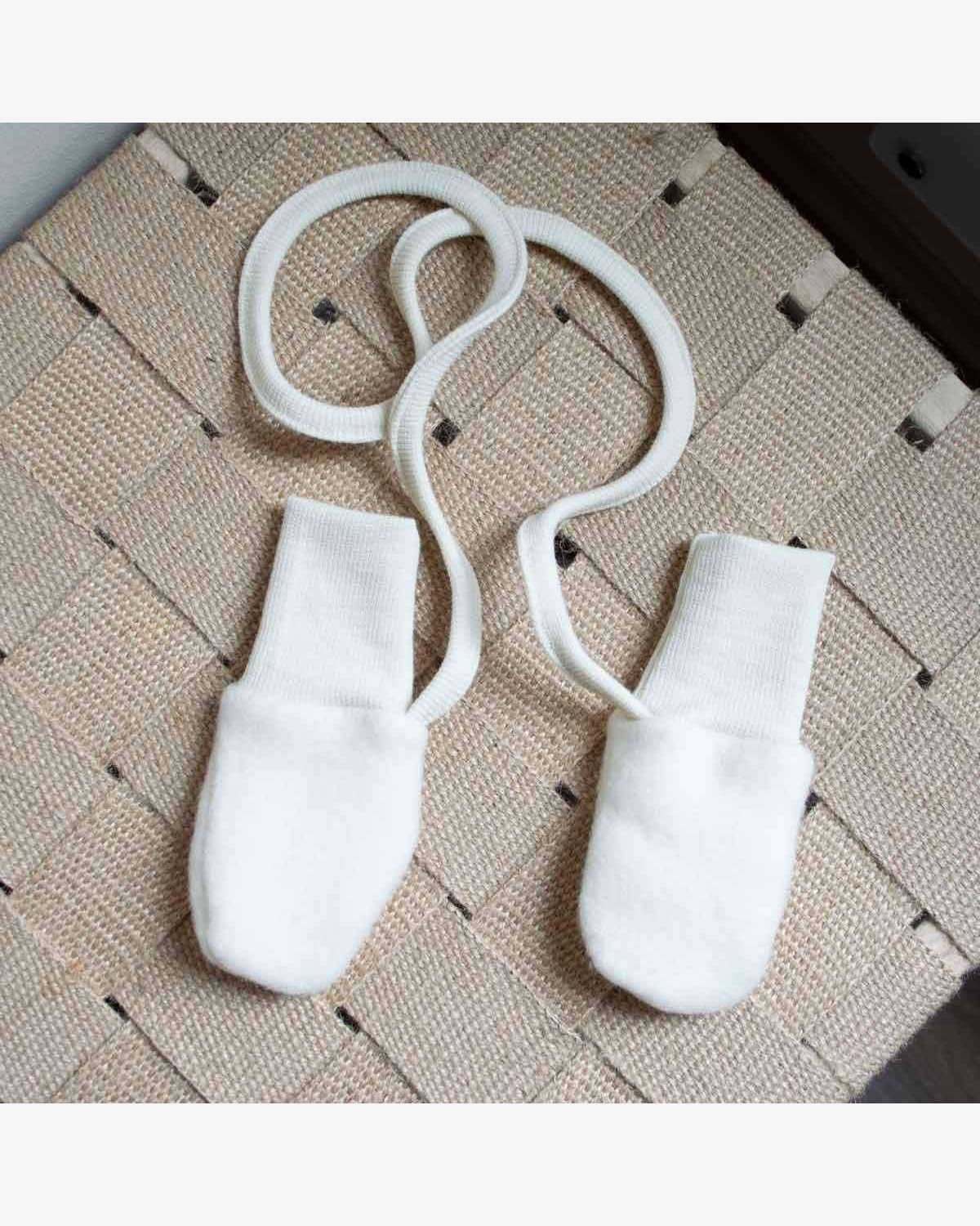 Babyvotter i ullfleece – Ubehandlet ull – Onesize (0-12 mnd)