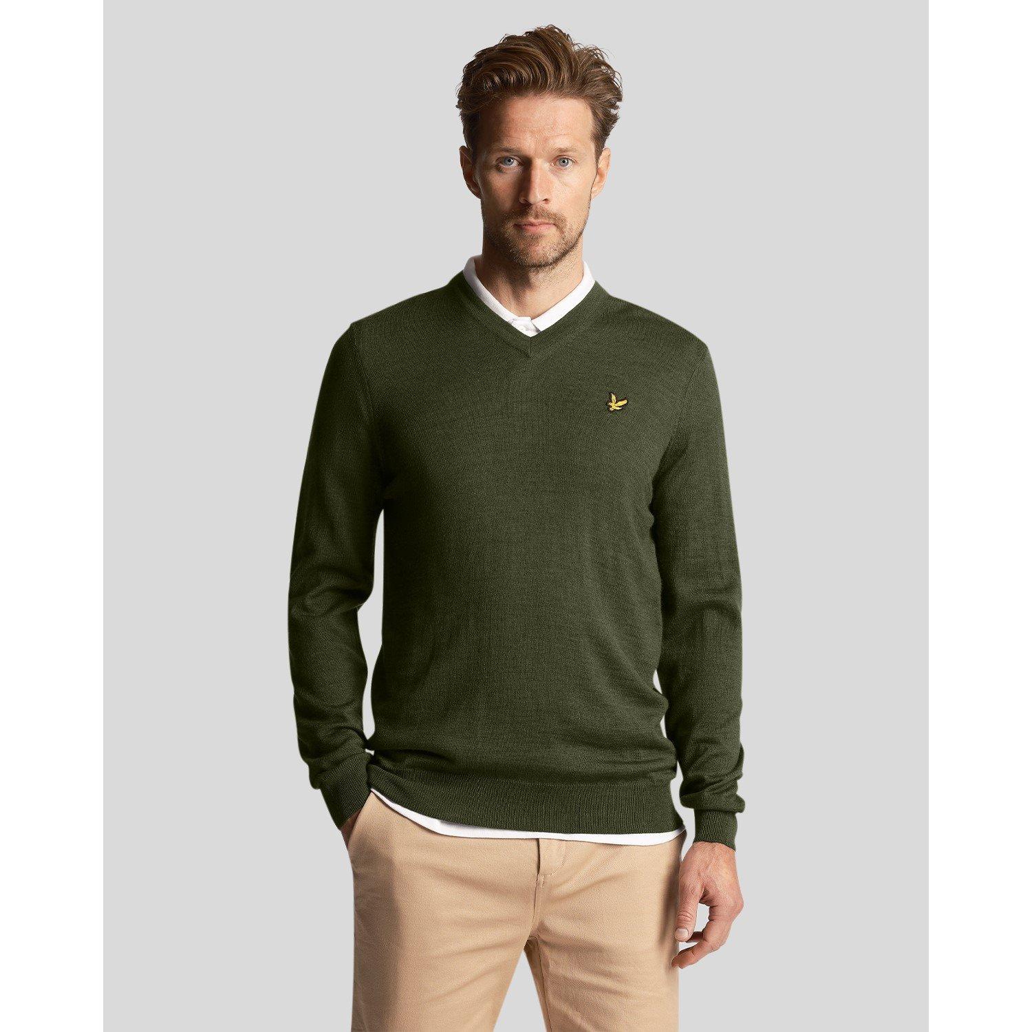 Lyle and Scott Golf V Neck Jumper