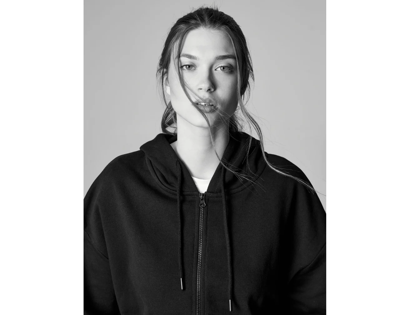 Sweat à capuche zippé noir