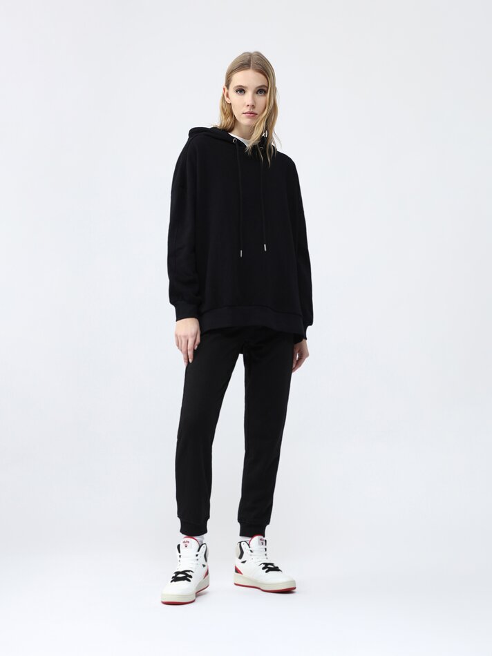 Moletom oversized com capuz - Preto