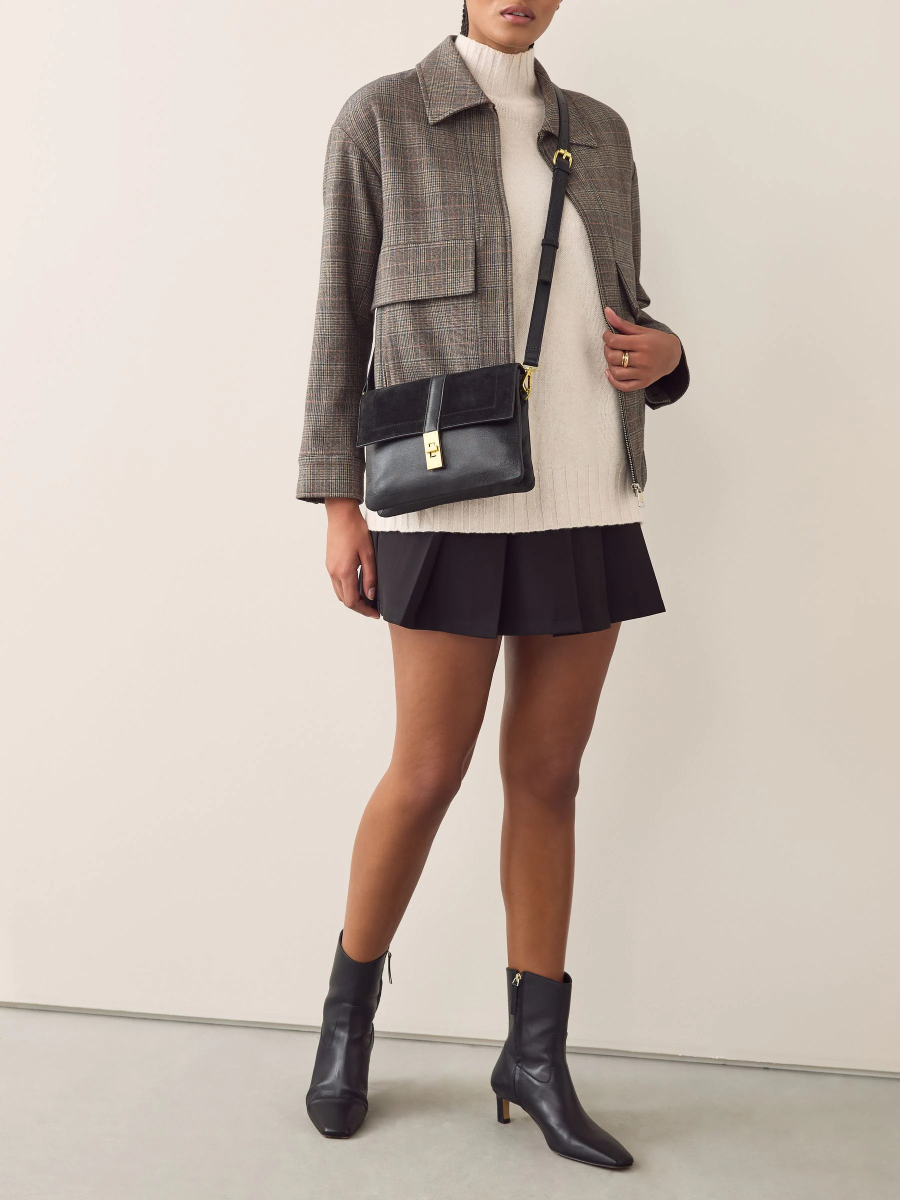 Zwart - Crossbodytas met imitatie krokodillenleer